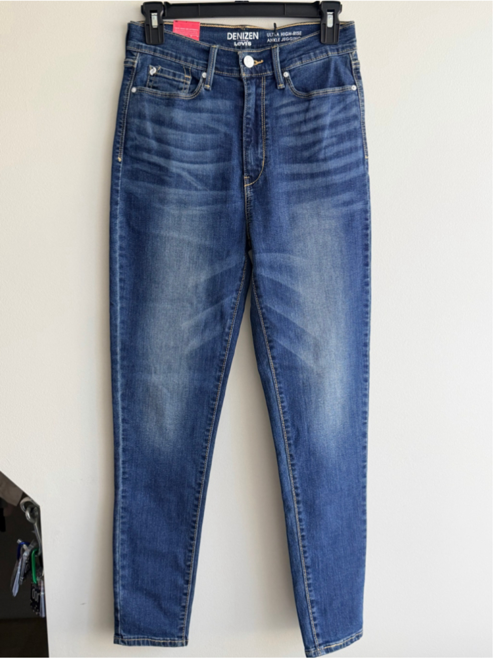 NWT Denizen From Levi’s Ultra High-Rise Ankle Jegging Jeans Size 7 W28